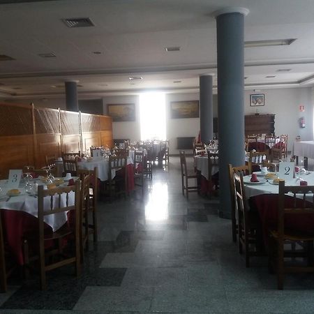 Hostal Botafumeiro Mota del Marques Bagian luar foto