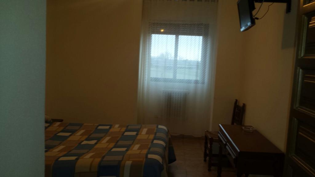Hostal Botafumeiro Mota del Marques Bagian luar foto