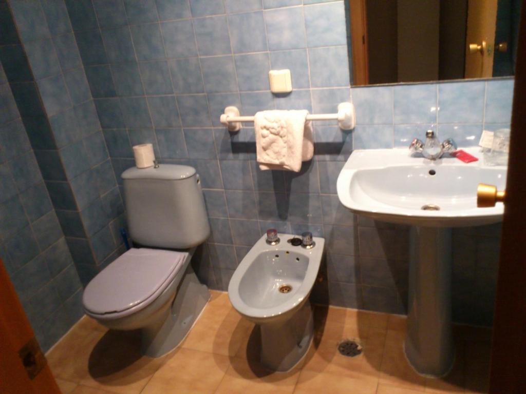 Hostal Botafumeiro Mota del Marques Bagian luar foto