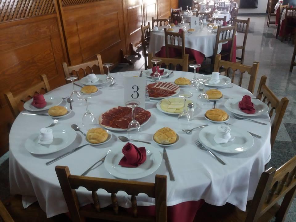 Hostal Botafumeiro Mota del Marques Bagian luar foto